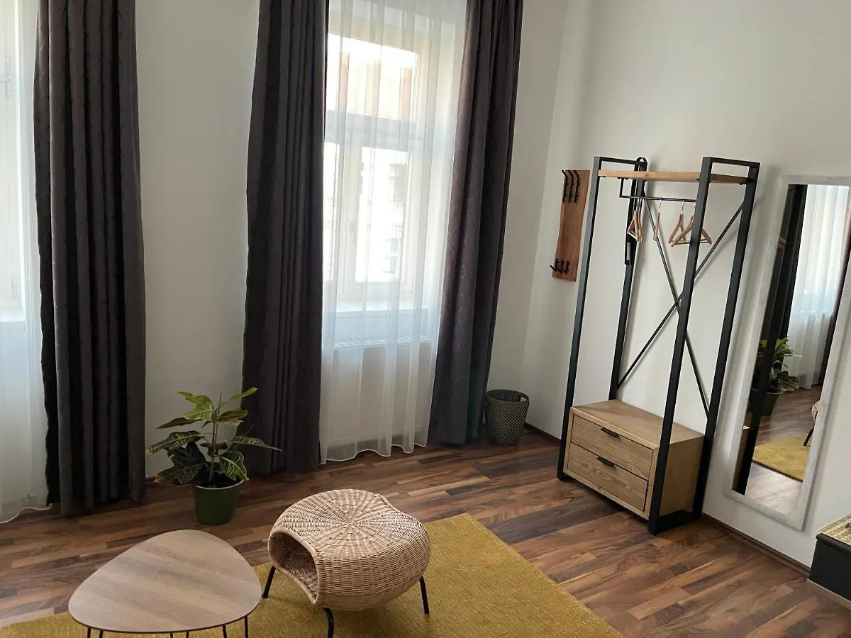Gesamte Unterkunft In Zentrumsnaehe Vienna Austria